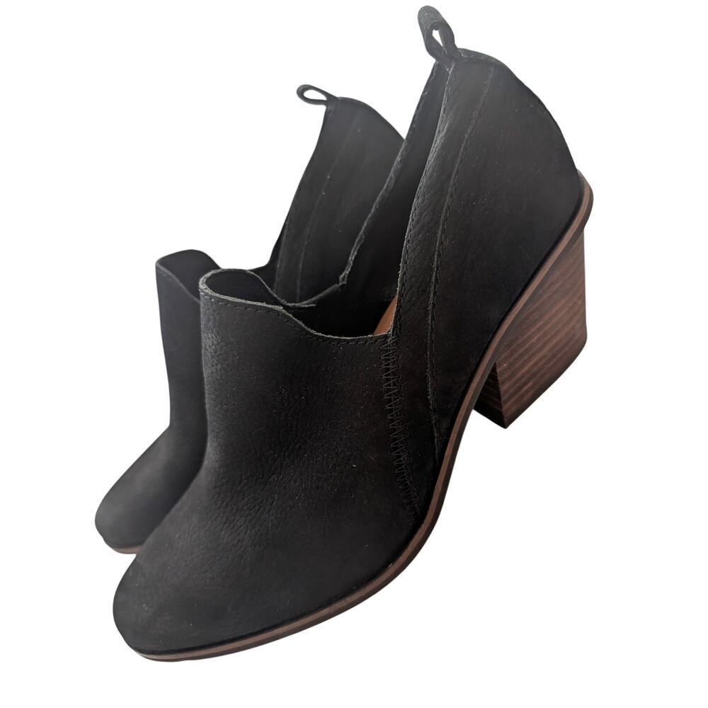 LUCKY BRAND! RICH BLACK GENUINE SUEDE LEATHER STACKED HEEL ANKLE BOOTS! SZ 9.5M